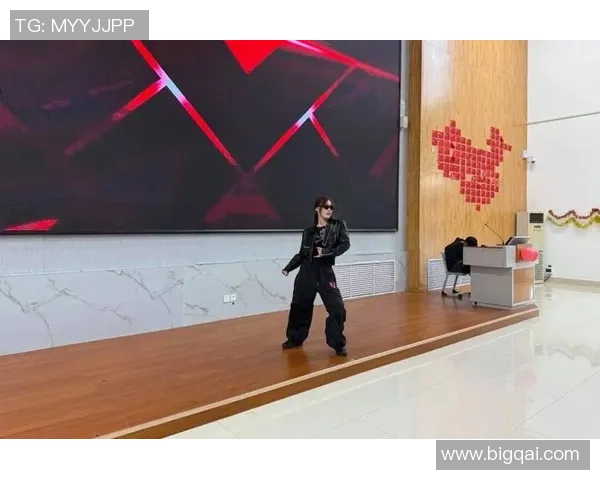 深圳街舞队包夹技艺揭秘：探索街舞文化的深层次魅力与团队协作精神